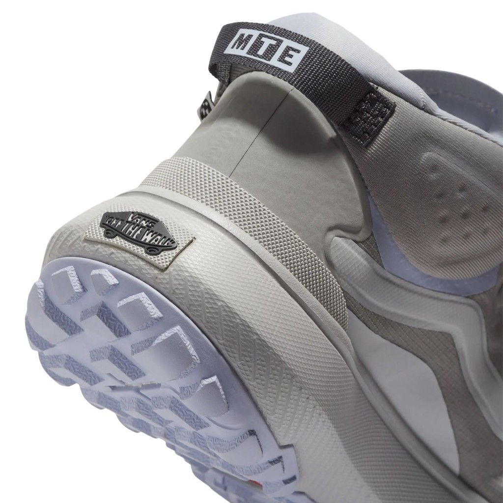 Vans - Sneakers Grey Unisex X073_VN000CVVKAQ1-_VNKAQ -3 | BDroppy